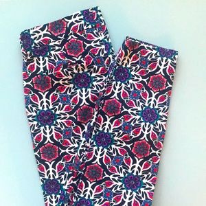 💜Old Navy Floral print Pixie pants